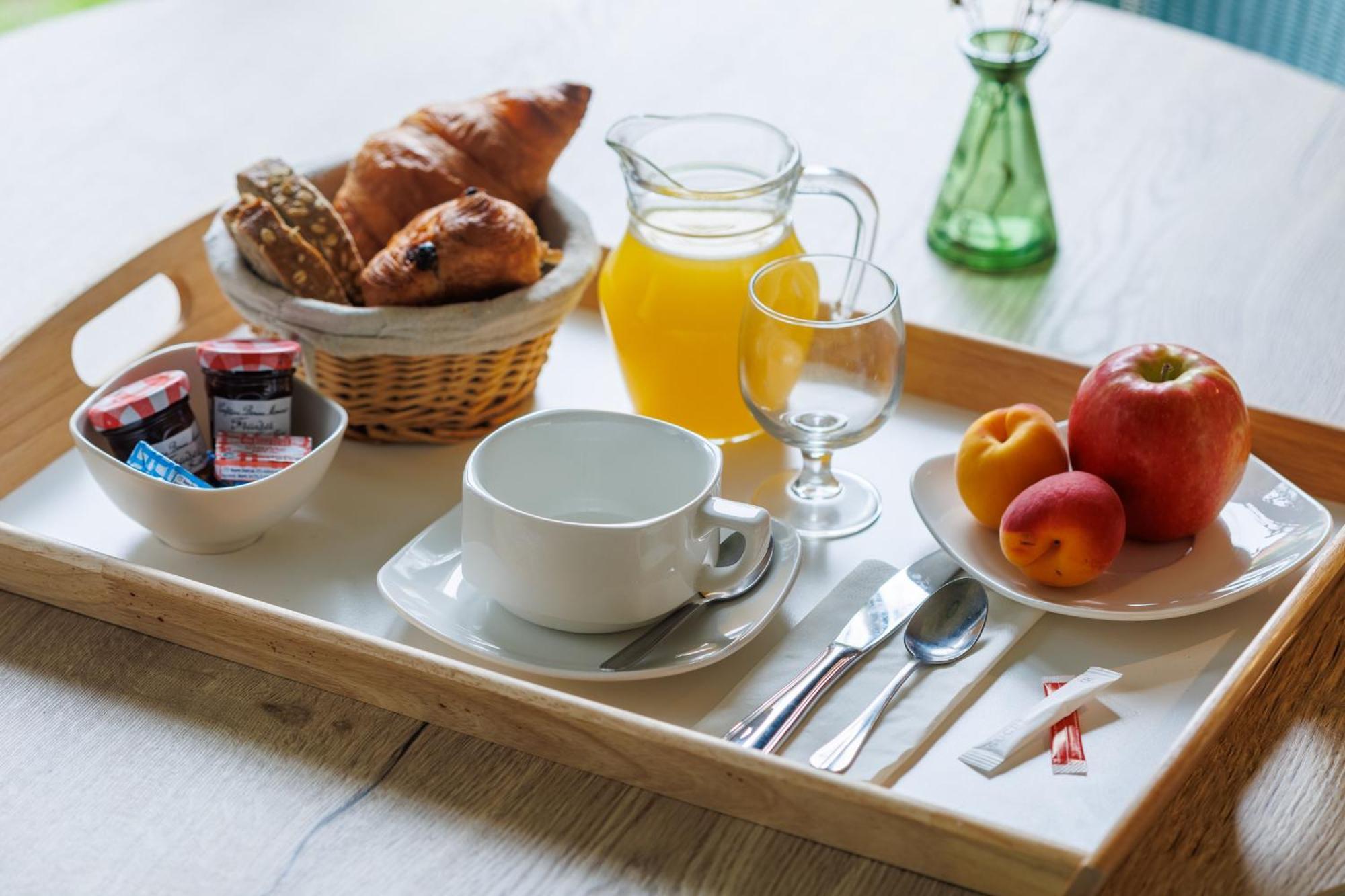 The Originals Boutique, Hotel Le Pariou, Иссуар Экстерьер фото
